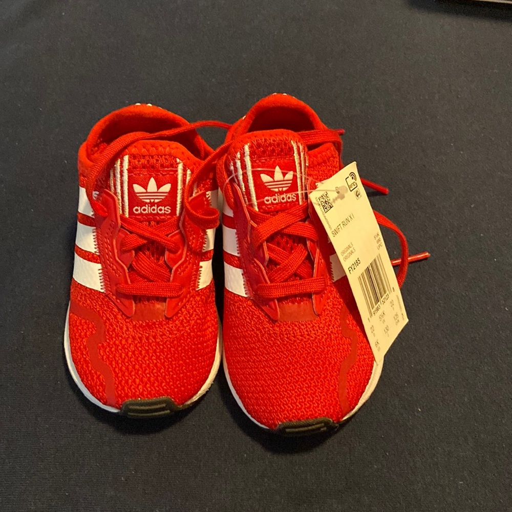 Toddler shoes 6c